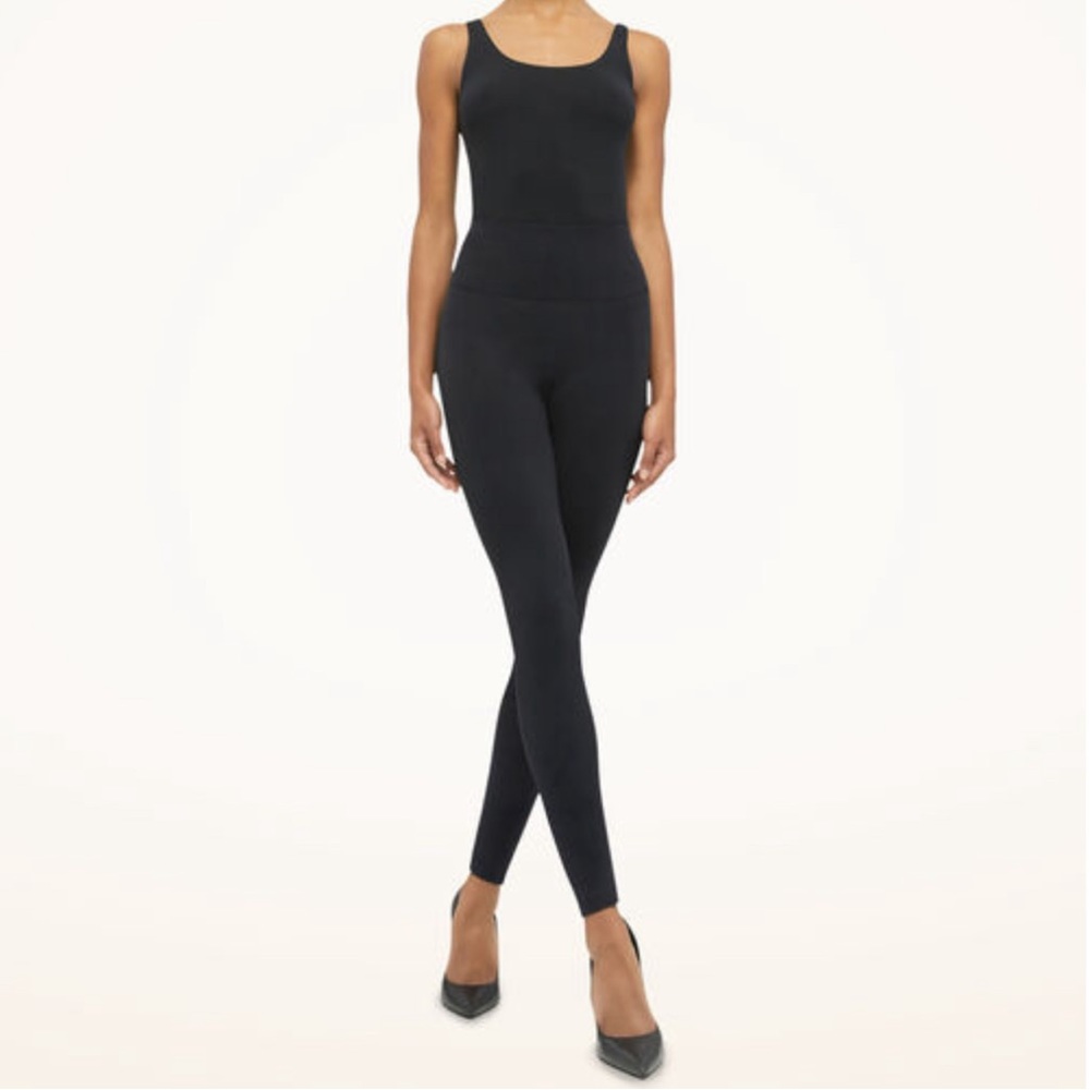 AURORA LIGHT SHAPE LEGGINGS- brand new with tags